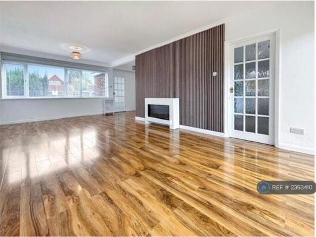 Farm for rent in Slough