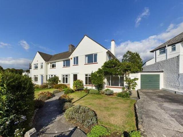 House for rent in Follaton, Strode