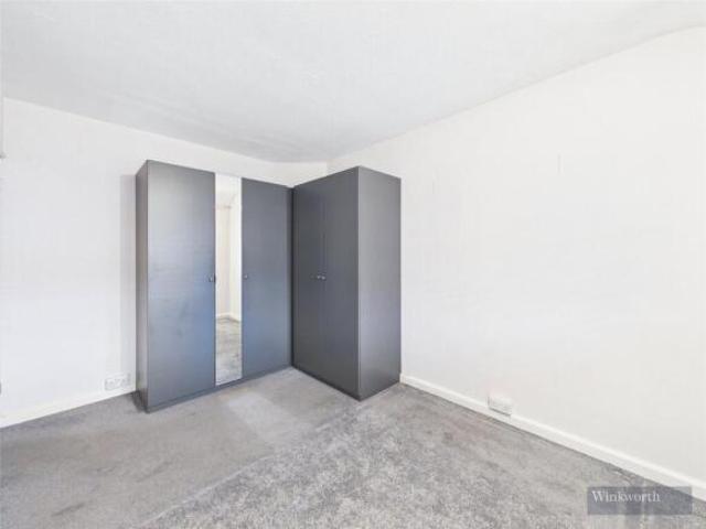 Farm for rent in Surbiton, Greater London