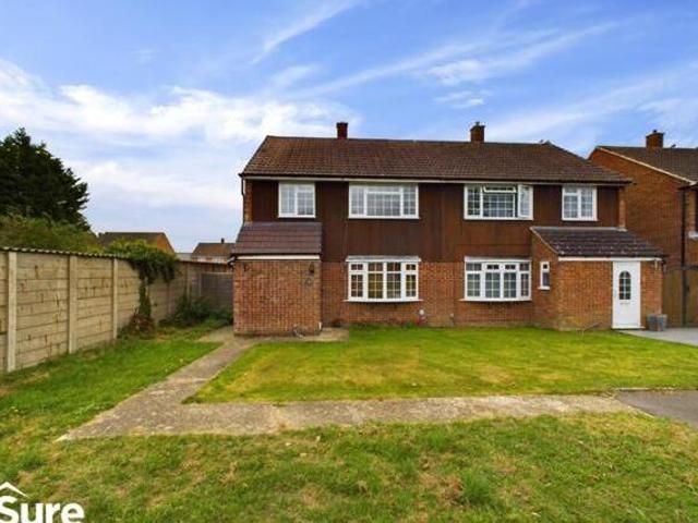 House for rent in Pouchen End, Hertfordshire