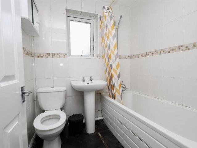 Farm for rent in Abercarn