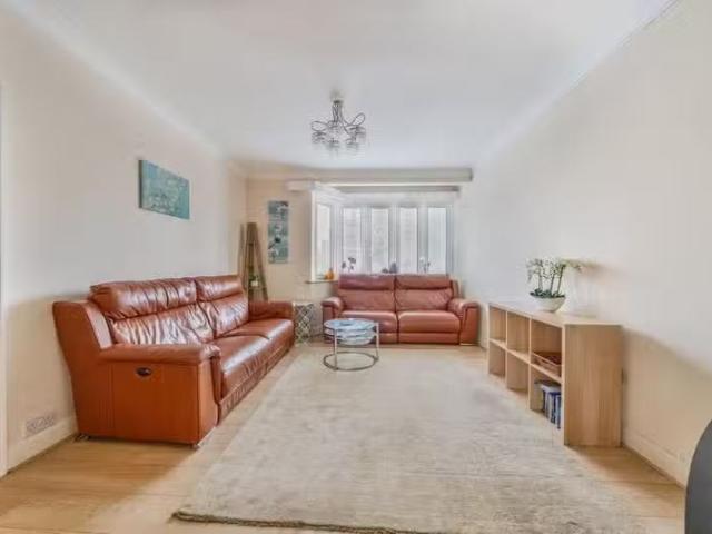 House for rent in Hatch End, Greater London