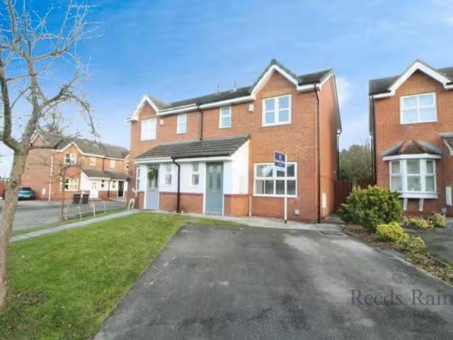 House for rent in Cuddington, Cheshire