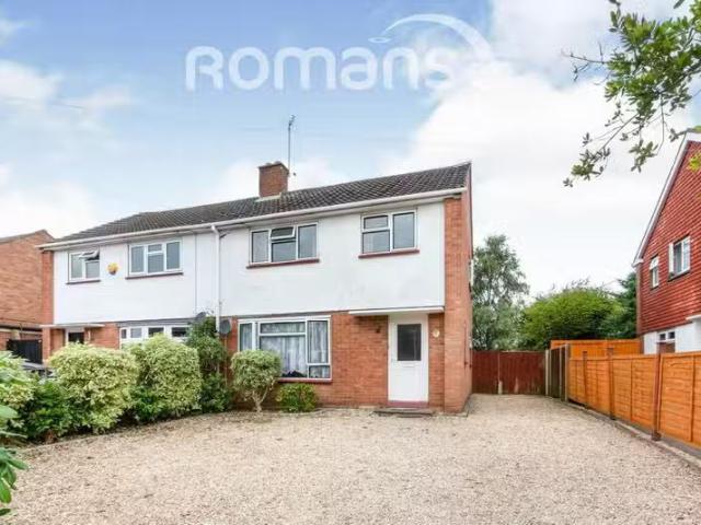 House for rent in Old Dean, Heol-las