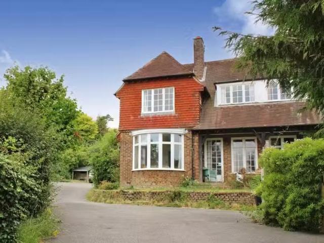 House for rent in London Borough of Merton, Merton Park