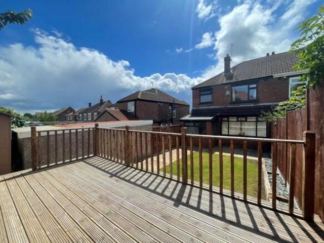 Farm for rent in Kirkstall, West Yorkshire