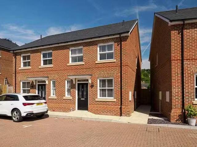House for rent in The Slade, Oxfordshire