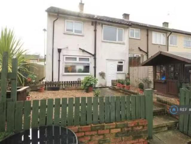 House for rent in Holmewood, West Yorkshire