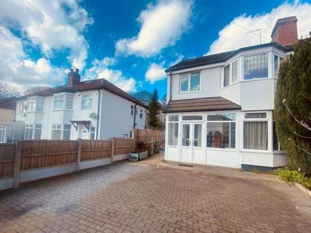 House for rent in Oakwood, West Yorkshire