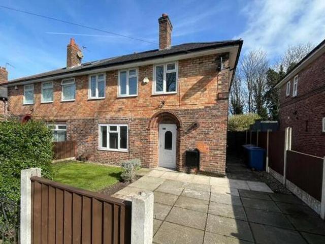 House for rent in Calderstones