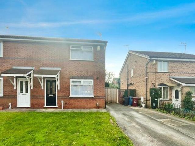 House for rent in Calderstones