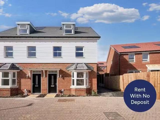House for rent in Broad Oak, The Bridge