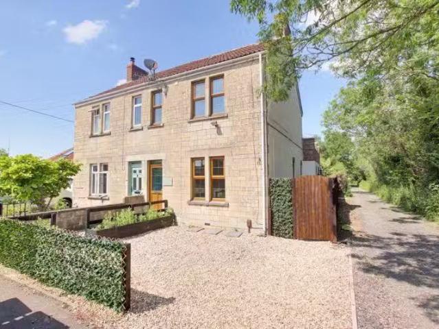 House for rent in Pinner, Greater London