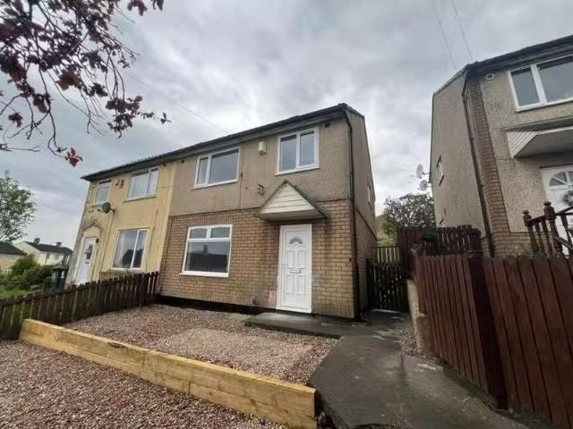 House for rent in Lower Wyke, West Yorkshire