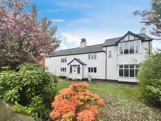 House for rent in Roby Mill, Lancashire