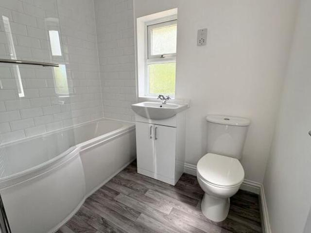 Farm for rent in Alton Barnes, Essex