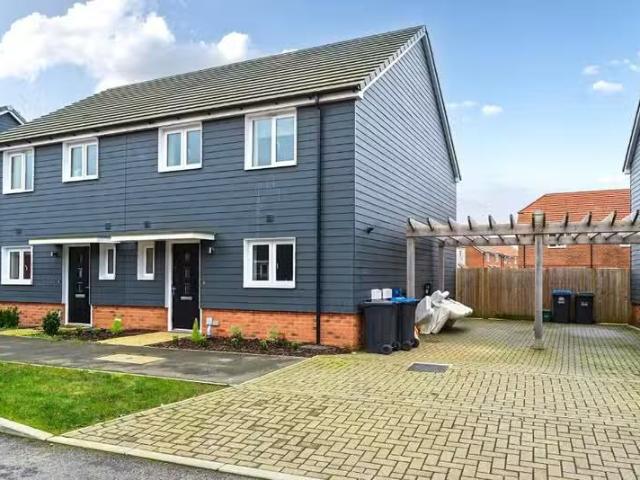 House for rent in Perryfields, West Sussex