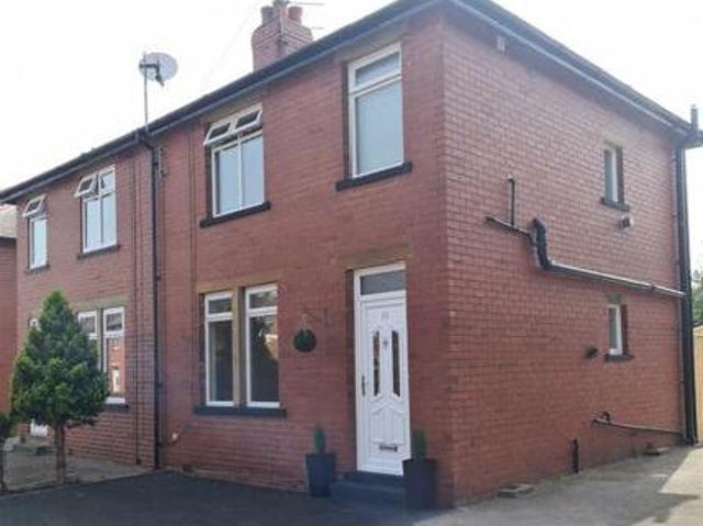 House for rent in Storrs Hill, Wakefield