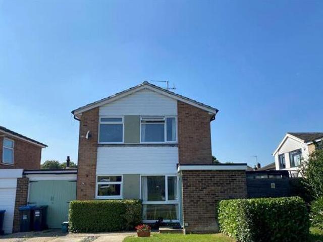 House for rent in Oxted, Hillview