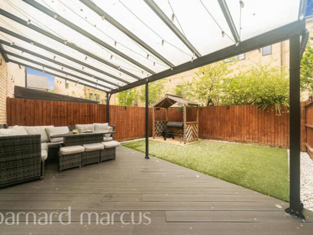 Farm for rent in London Borough of Merton, Mitcham