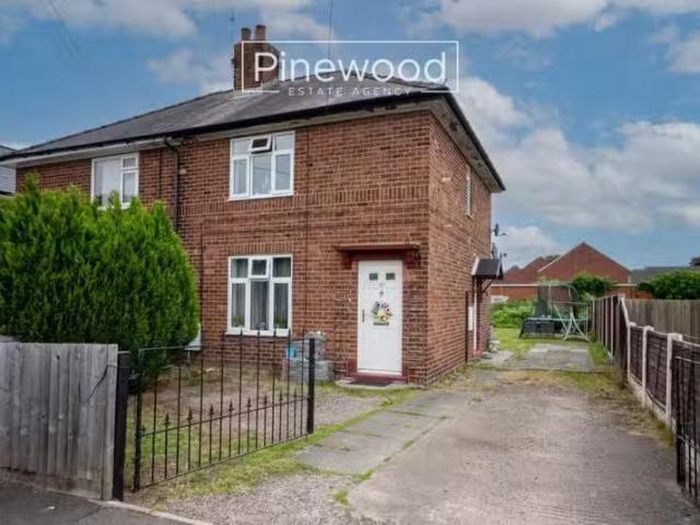 House for rent in London Borough of Ealing, Greater London
