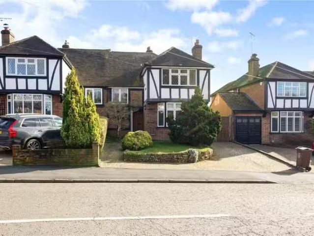 House for rent in Five Acres, Hertfordshire