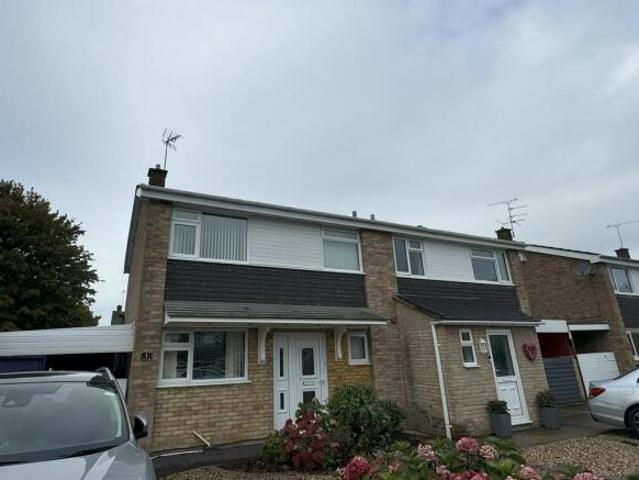 Farm for rent in Covingham, Swindon
