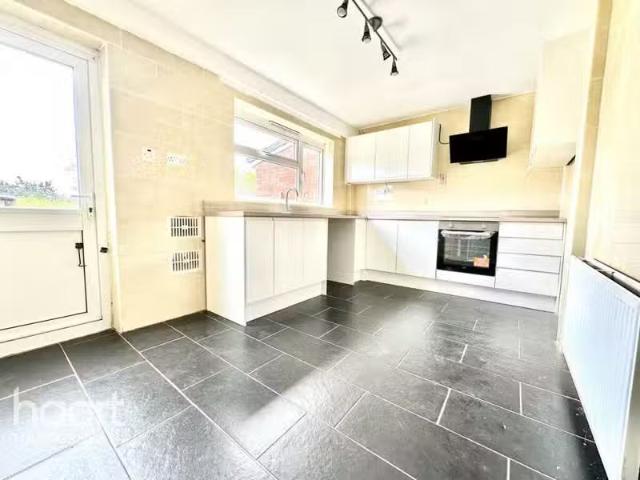 House for rent in Randwick, School House