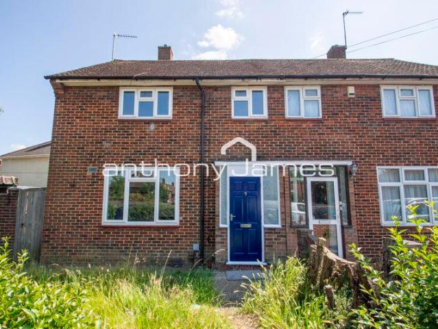 Semi Detached House for rent in Sidcup