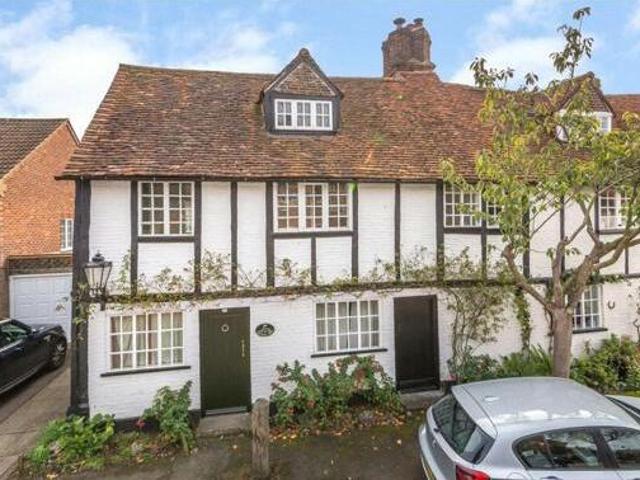 House for rent in Five Acres, Hertfordshire