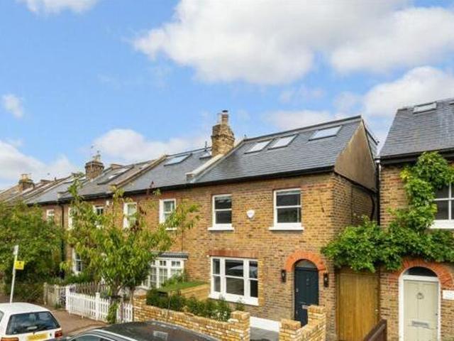 House for sale in Richmond Hill, Deepcut