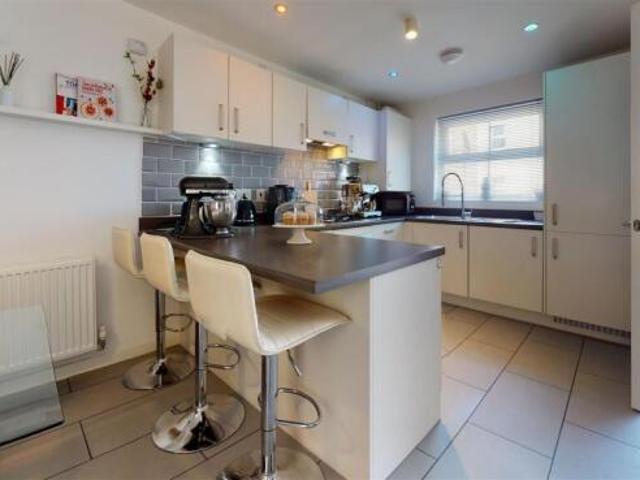 Farm for rent in Kingsway, Gloucester