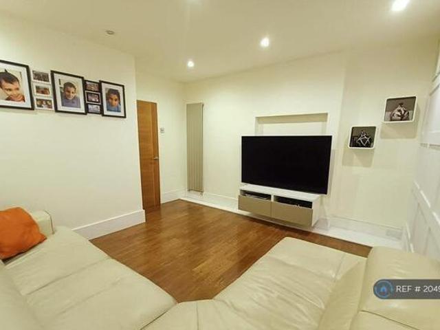 House for rent in Ruislip, Greater London
