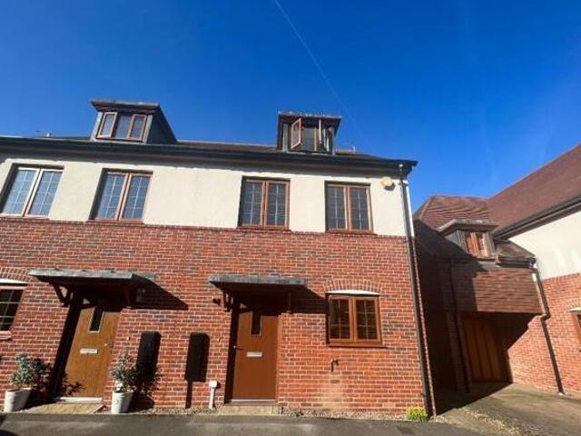 House for rent in Ruislip, Greater London