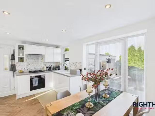 House for rent in Slack Side, West Yorkshire