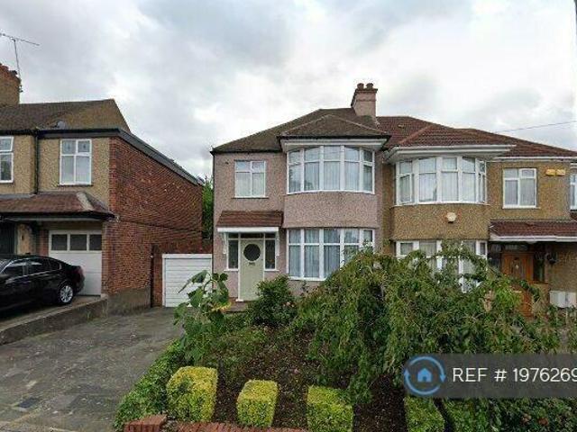 House for rent in Little Stanmore, Greater London