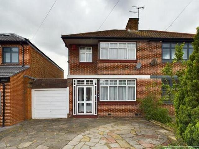 House for rent in Little Stanmore, Greater London