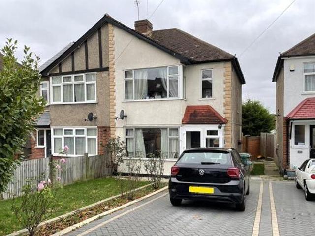 House for rent in Surrey