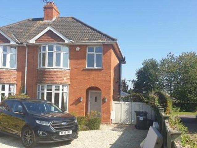 House for rent in Wellsprings, Rumwell
