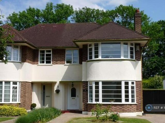 House for rent in Blackhills, Surrey