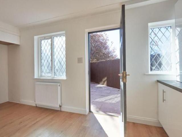 Farm for rent in Gildersome, West Yorkshire
