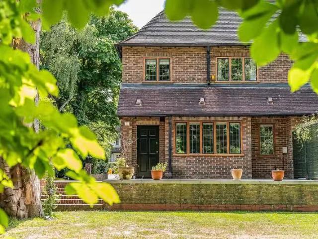 House for rent in London Borough of Croydon, Kenley