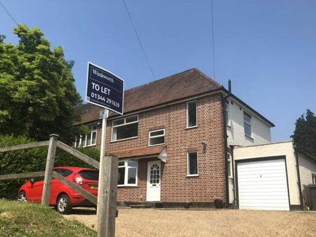 House for rent in Row Town, Surrey
