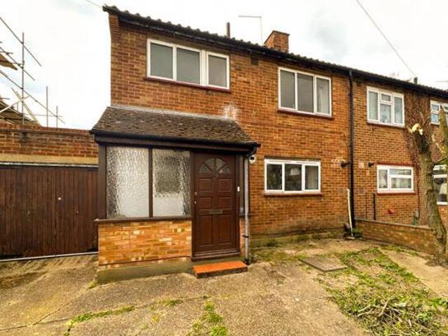 House for rent in Holywell Estate, North Watford