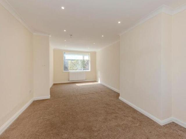 Farm for rent in Stoke-on-Trent