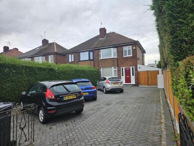 Farm for rent in Chaddesden, East Midlands