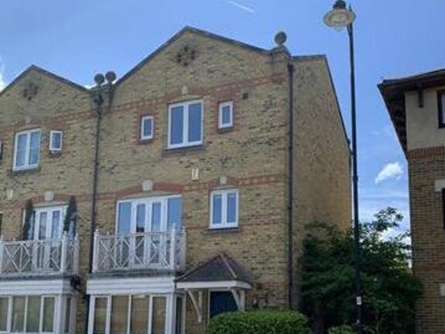 House for rent in Windsor House Stables, Lambourn