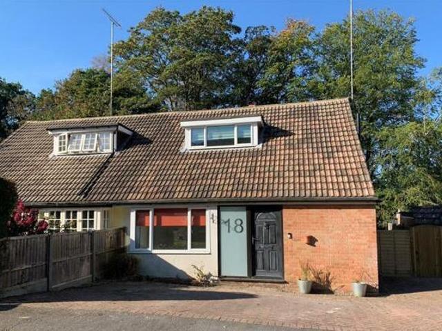 House for rent in Surrey