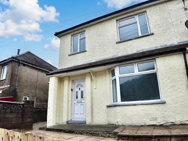 House for sale in Pont-y-waun, Cwmcarn
