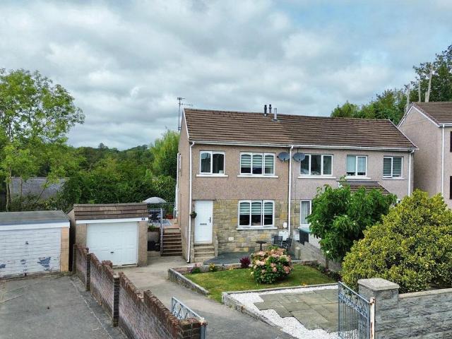 House for sale in Ynysawdre, Brynmenyn